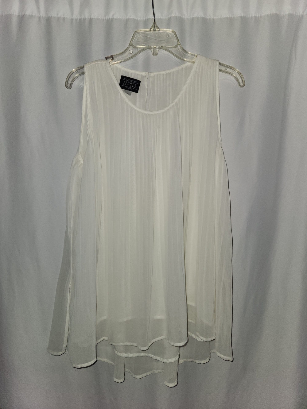 Simply Styled White Pleated Sleeveless Camisole #minimalist #flowy #lightweight